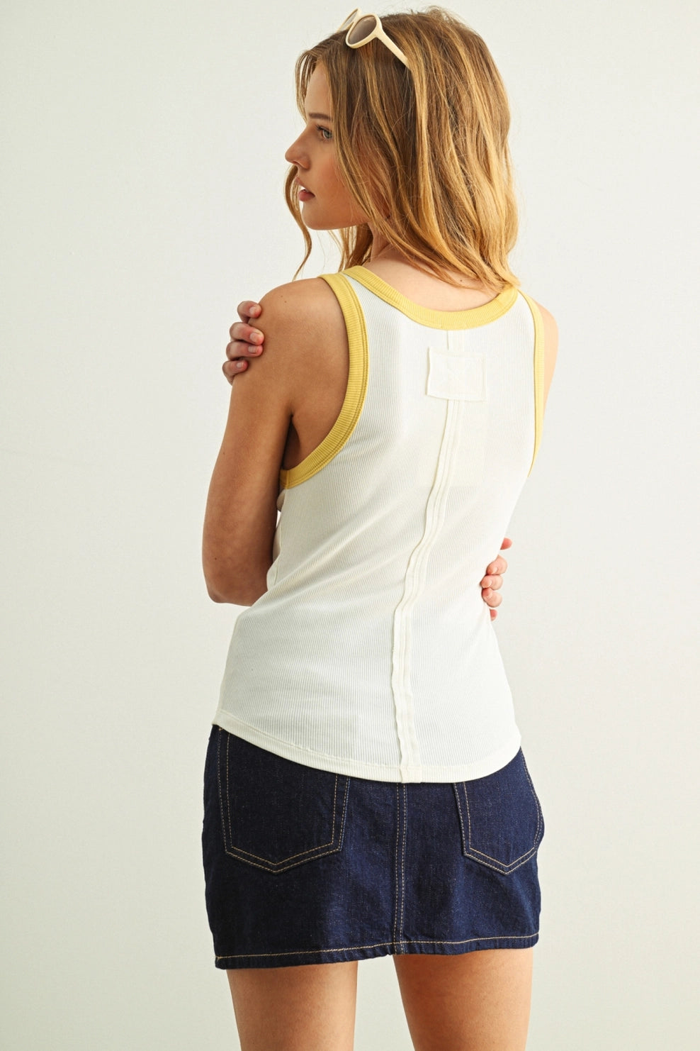 Color Contrast Tank
