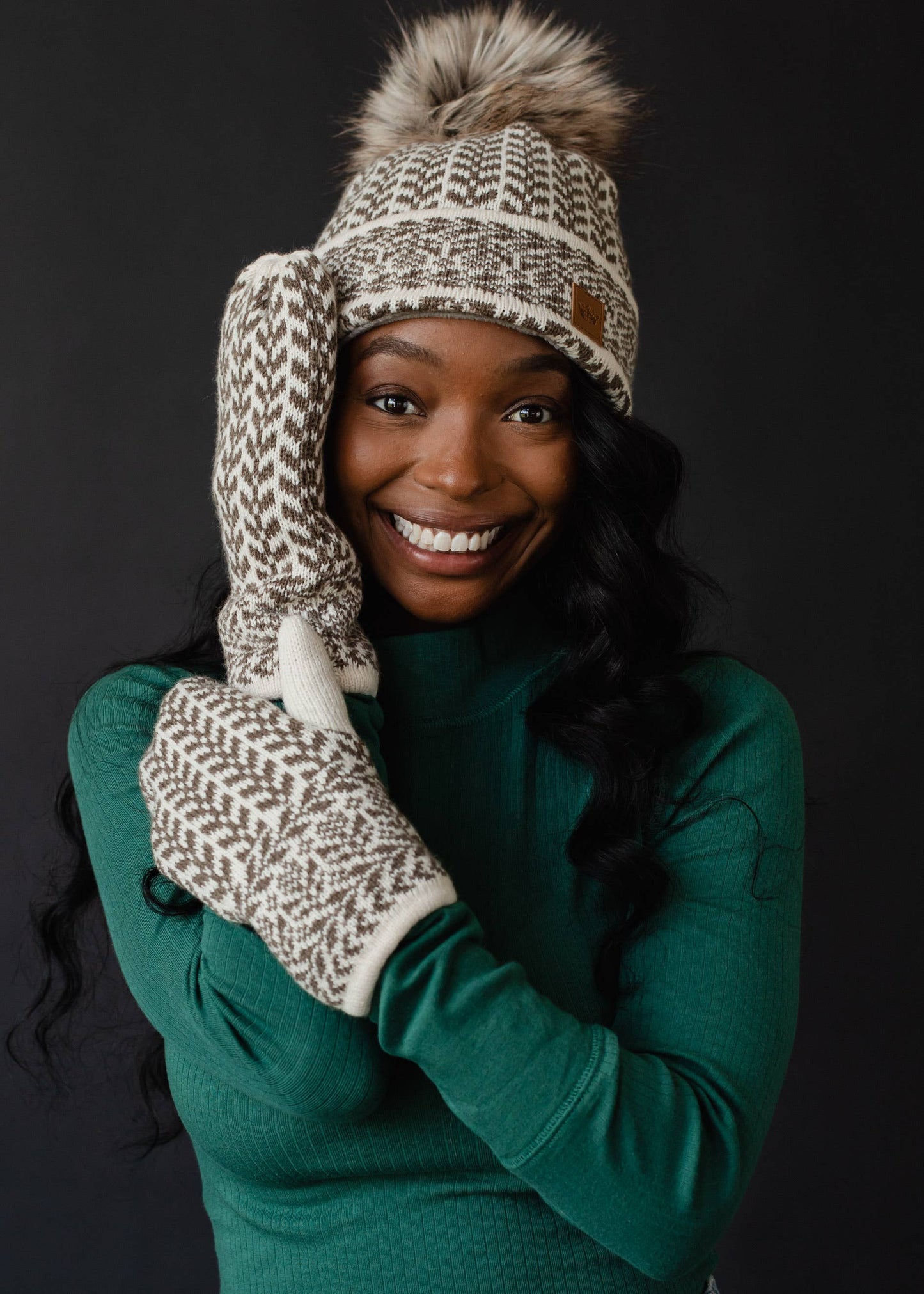 Beige & Taupe Patterned Mittens