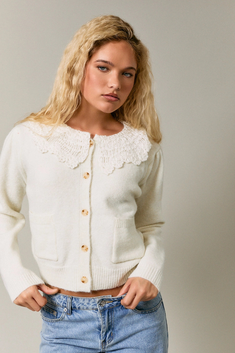 Lace Collar Cardigan