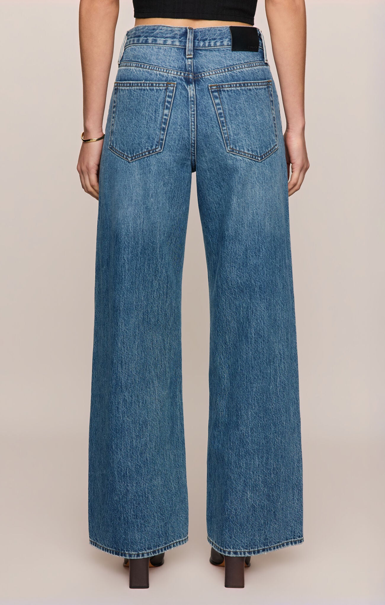 The Head Turner Jeans