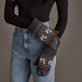 Gray Swan Pattern Knit Mittens