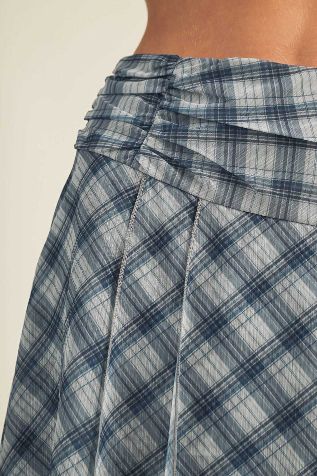 Asymmetric Plaid Handkerchief Hem Skirt