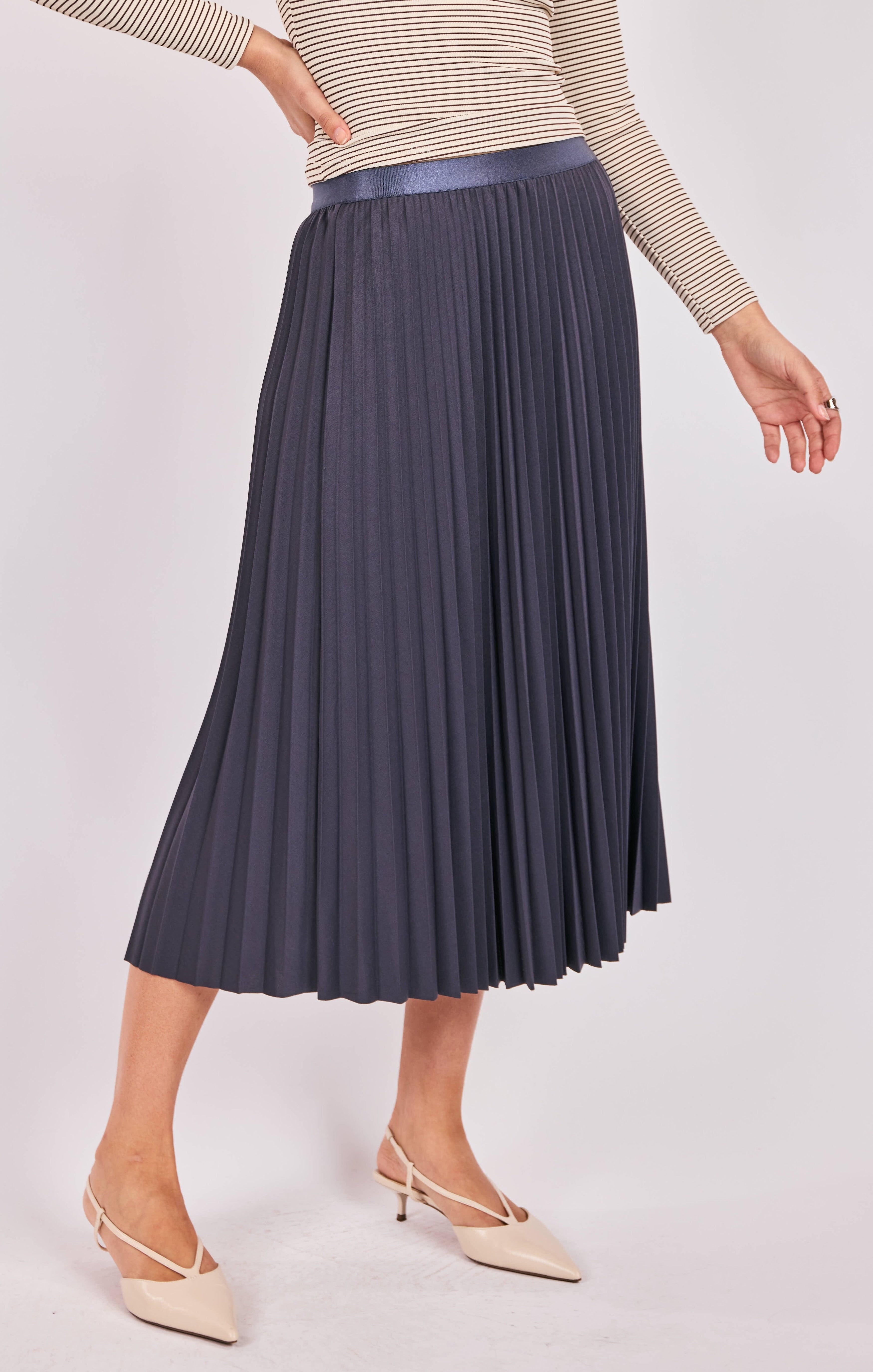 Pleated Midi Skirt – Haven