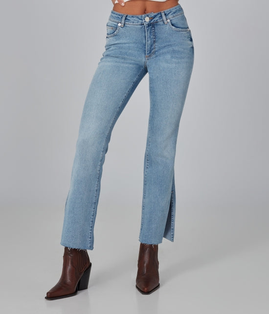 Billie DS High Rise Bootcut Jeans